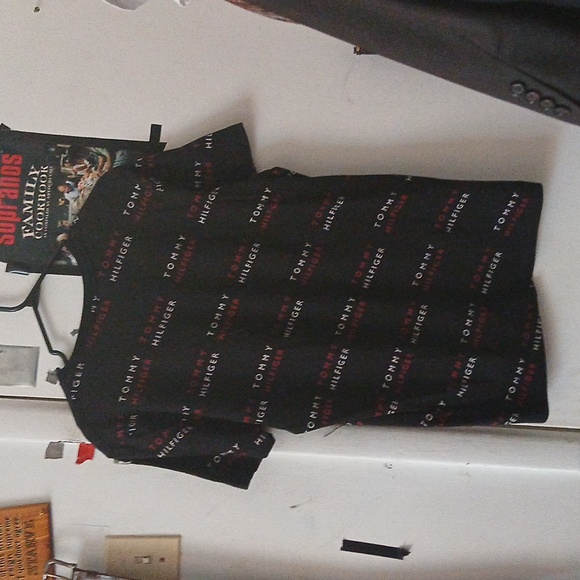 Men's Tommy hilfiger size M colors black white and red - Picture 9 of 9